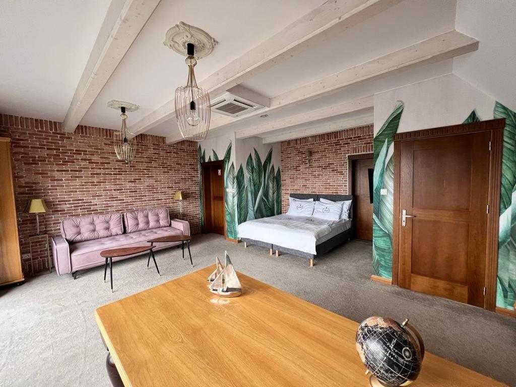 Hotel-Przystan Kikol Dış mekan fotoğraf
